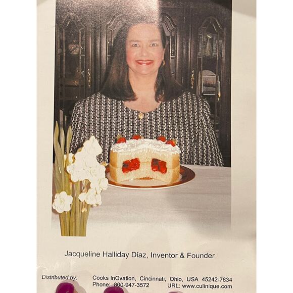 PRE-OWNED CULINIQUE SPECIALTY FOOD MOLDING SYSTEM For MEALS & DESSERTS 9"x 2.5" - Picture 4 of 4